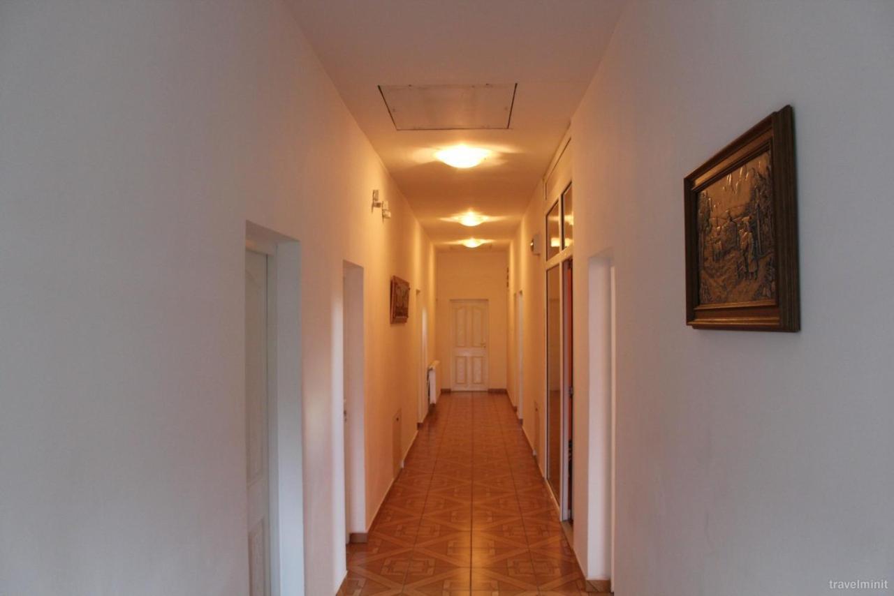 Szasz&Szasz Panzio Bed & Breakfast Gheorgheni  ภายนอก รูปภาพ