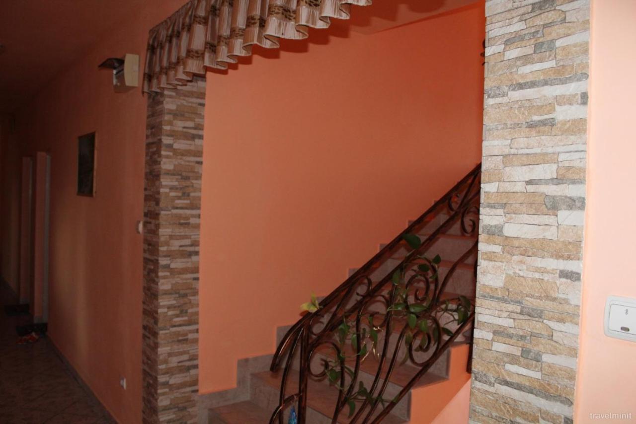 Szasz&Szasz Panzio Bed & Breakfast Gheorgheni  ภายนอก รูปภาพ