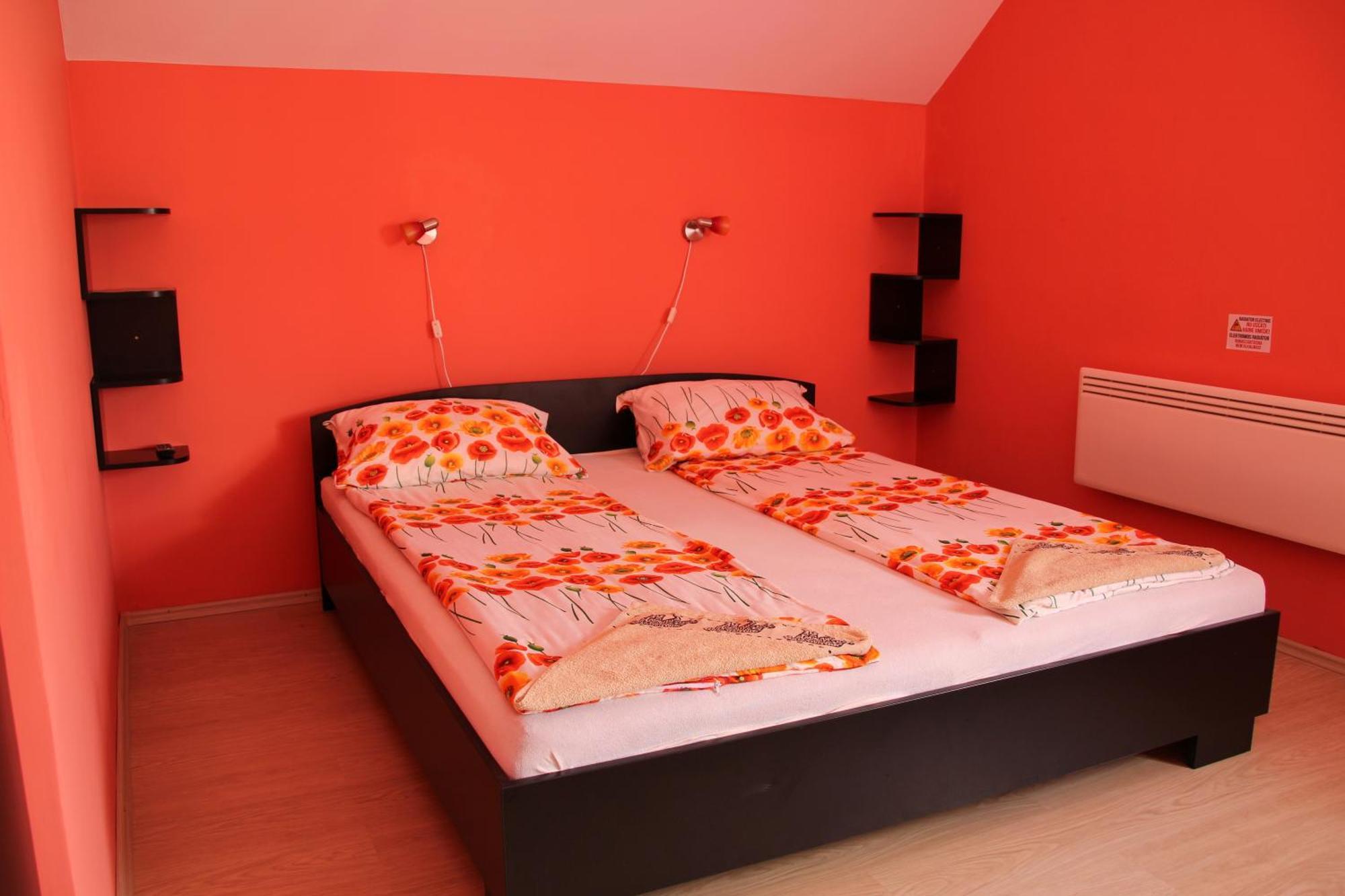 Szasz&Szasz Panzio Bed & Breakfast Gheorgheni  ภายนอก รูปภาพ