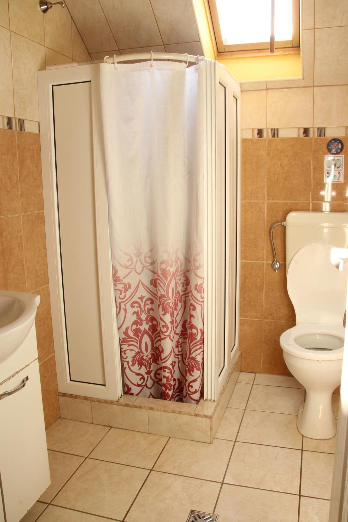 Szasz&Szasz Panzio Bed & Breakfast Gheorgheni  ภายนอก รูปภาพ