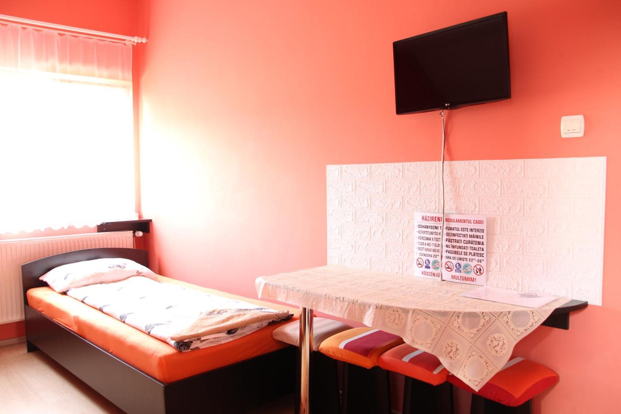 Szasz&Szasz Panzio Bed & Breakfast Gheorgheni  ภายนอก รูปภาพ